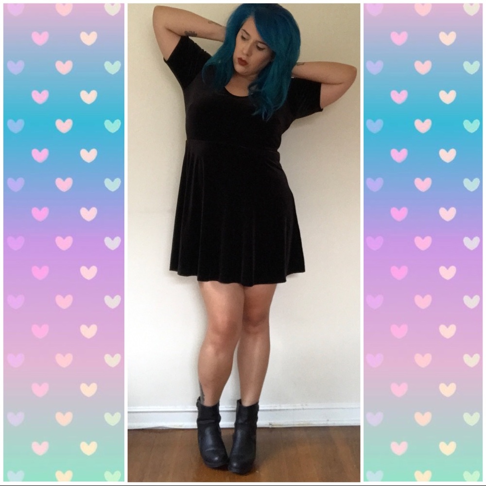 Black Scoop Neck Faux Velvet Mini Skater Dress 14